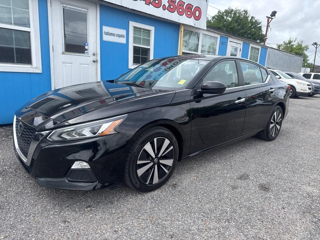 Nissan Altima 2.5 SV Sedan 2022