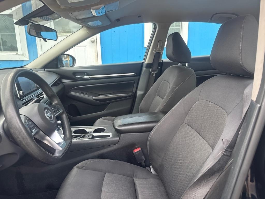 Nissan Altima 2.5 SV Sedan 2022