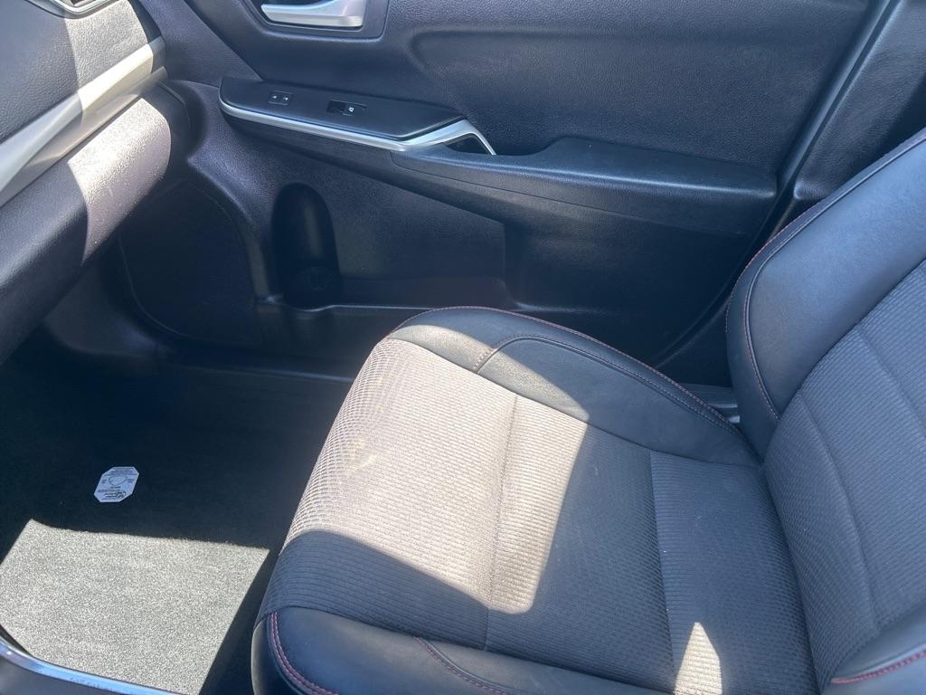 Toyota Camry XLE Auto (Natl) 2017