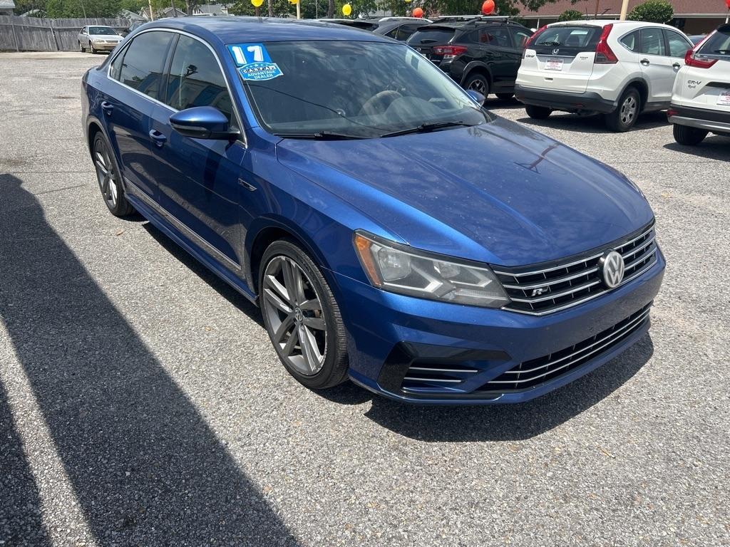 Volkswagen Passat R-Line w/Comfort Pkg Auto 2017