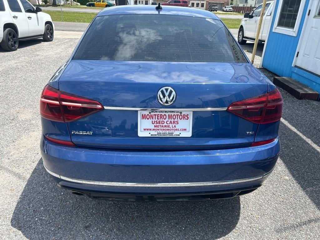 Volkswagen Passat R-Line w/Comfort Pkg Auto 2017