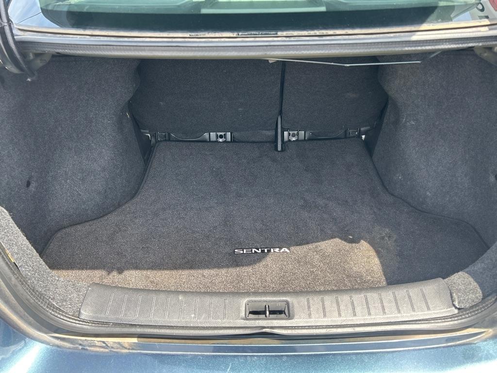 Nissan Sentra 4dr Sdn I4 CVT SV 2016