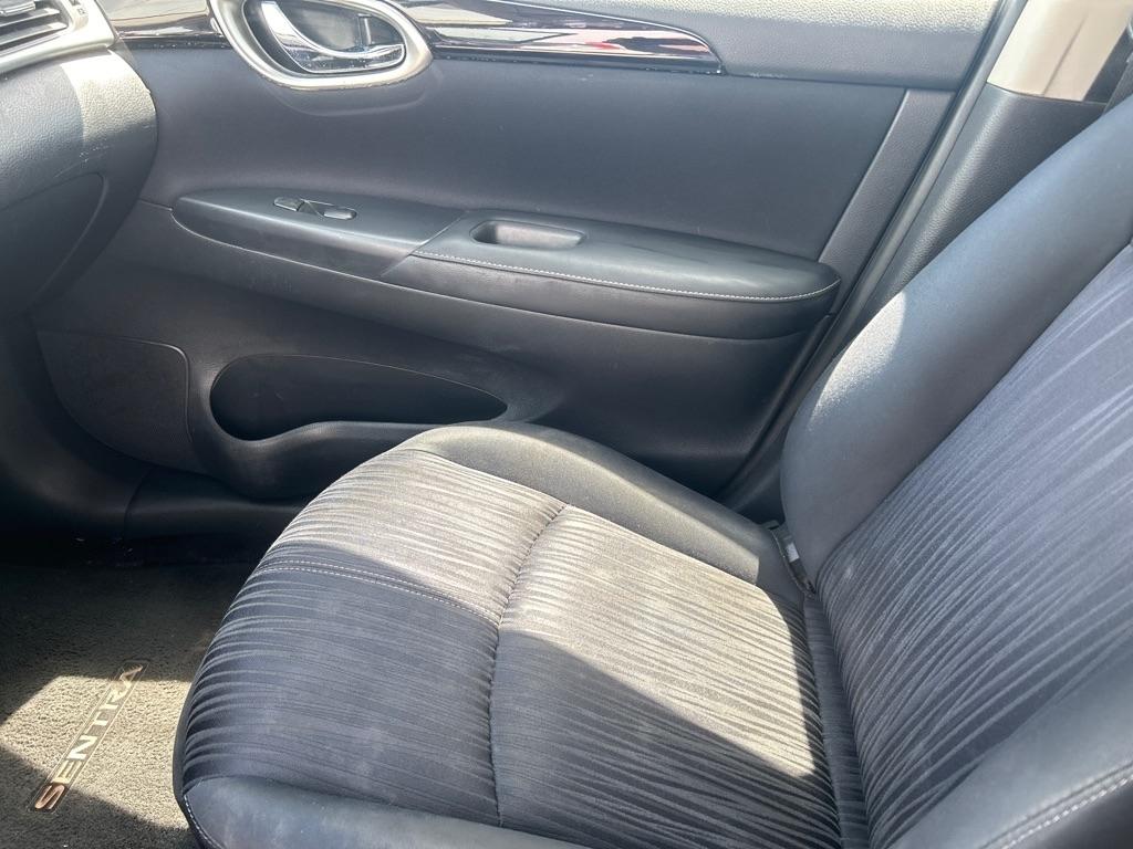 Nissan Sentra 4dr Sdn I4 CVT SV 2016