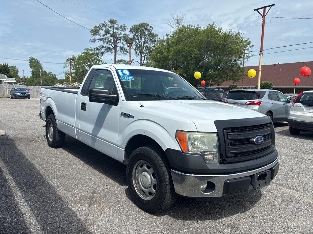 Ford F-150 2WD Reg Cab 126" STX 2014