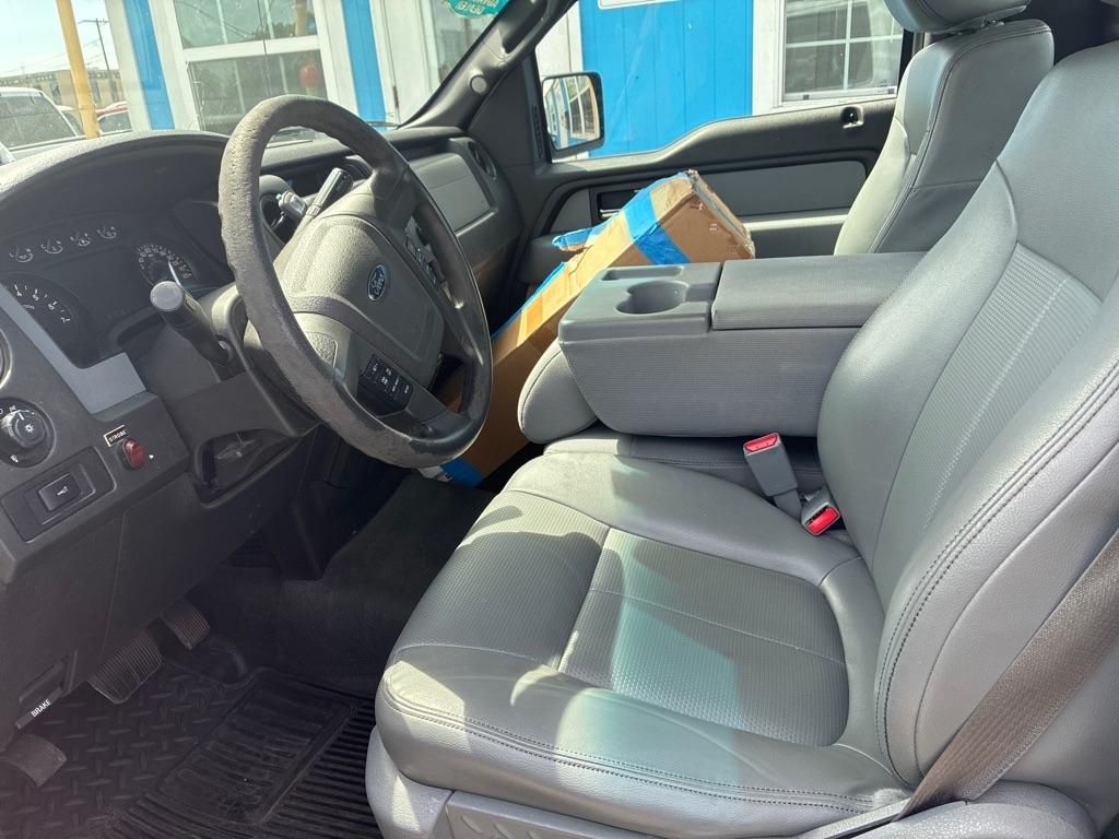 Ford F-150 2WD Reg Cab 126" STX 2014