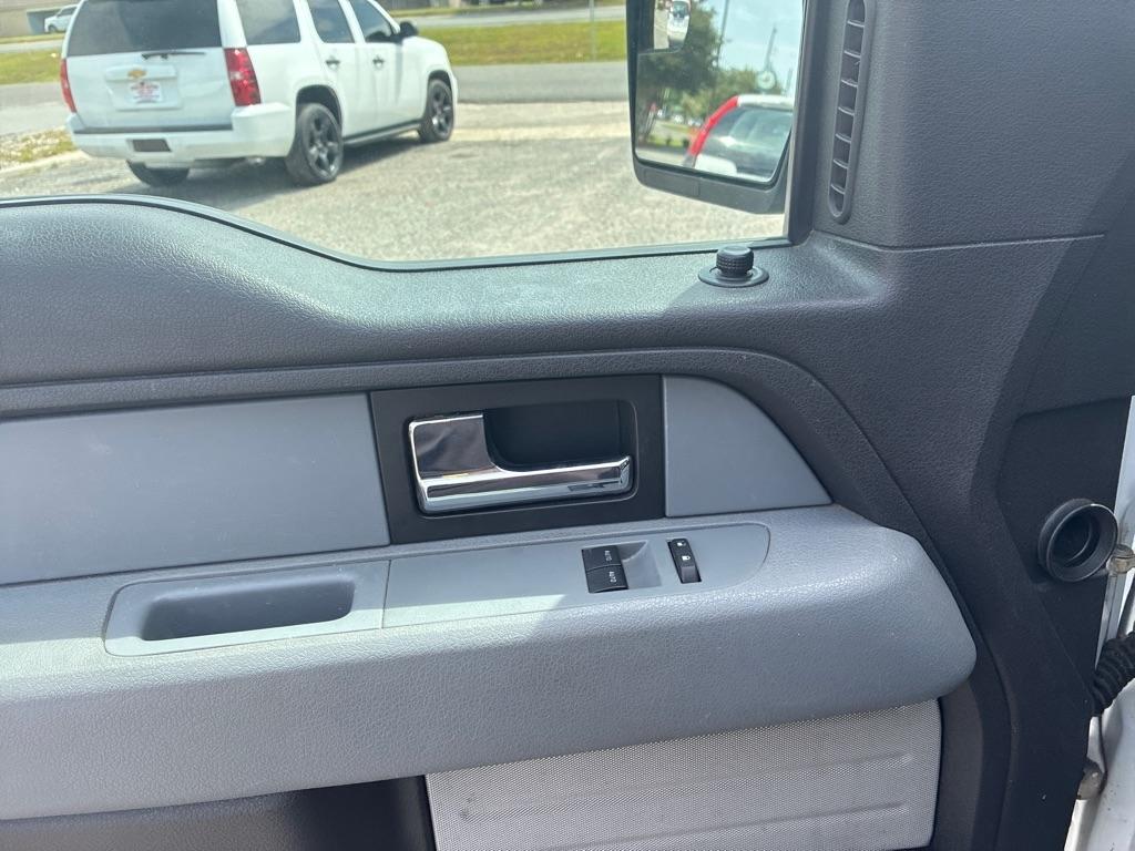 Ford F-150 2WD Reg Cab 126" STX 2014