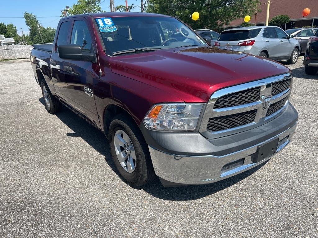 RAM 1500 Tradesman 4x2 Quad Cab 6'4" Box 2018