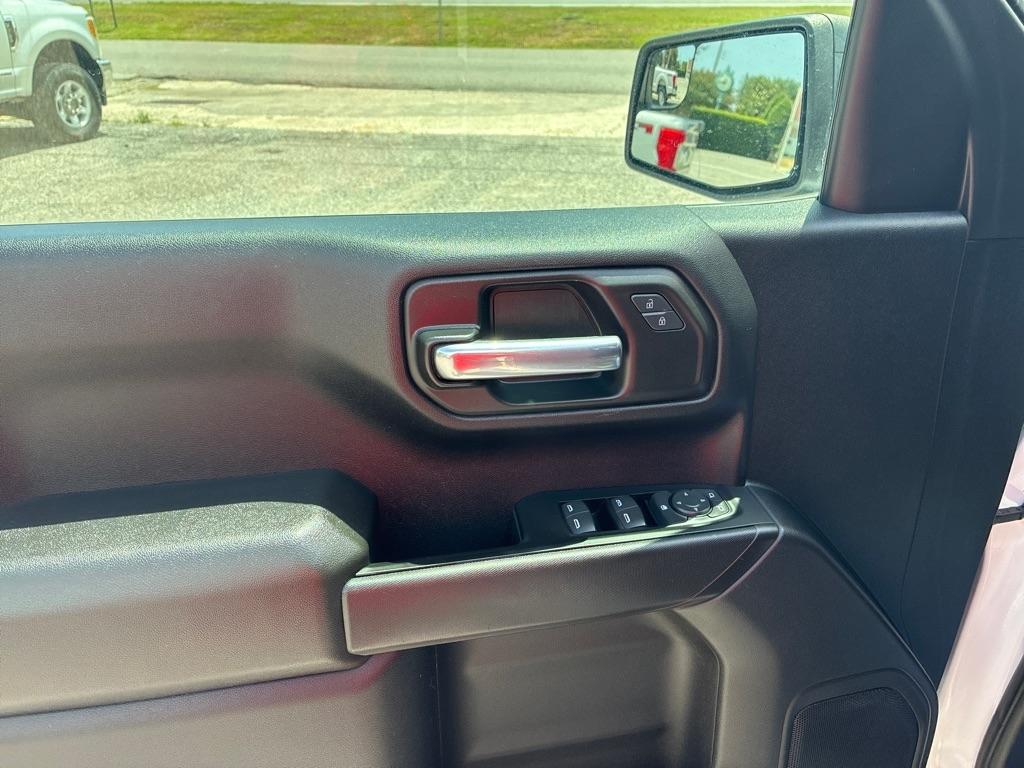 Chevrolet Silverado 1500 2WD Crew Cab 147" Work Truck 2023