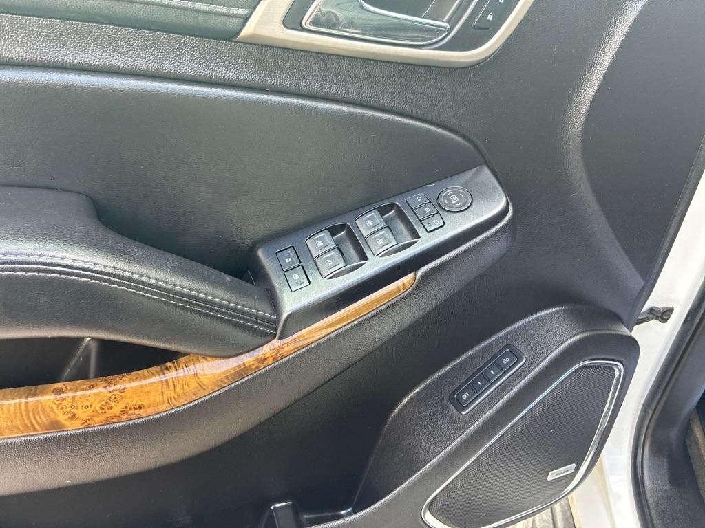 GMC Yukon 4WD 4dr Denali 2016