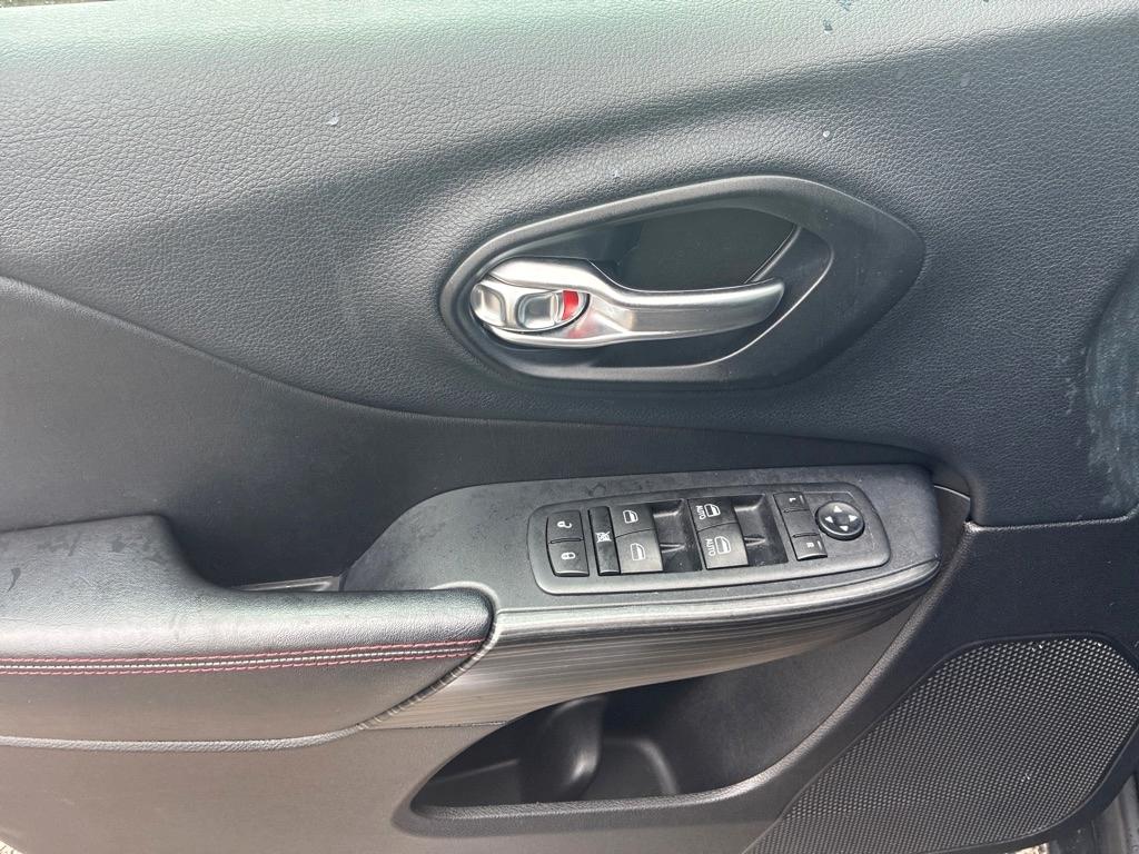 Jeep Cherokee 4WD 4dr Trailhawk 2016