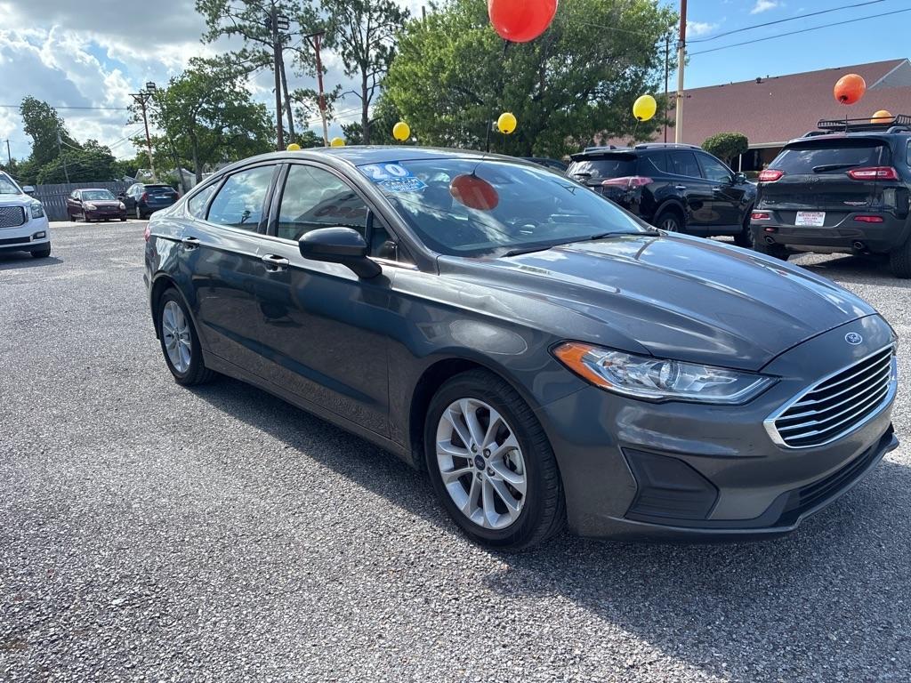 Ford Fusion SE FWD 2020