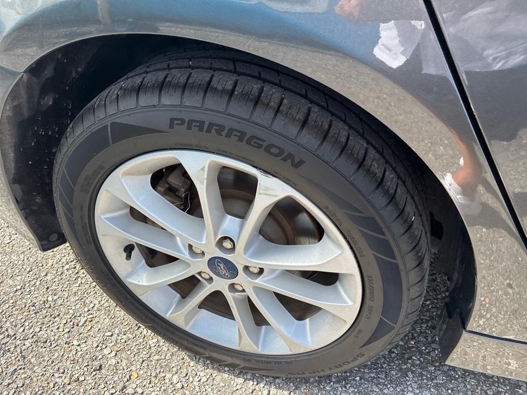 Ford Fusion SE FWD 2020
