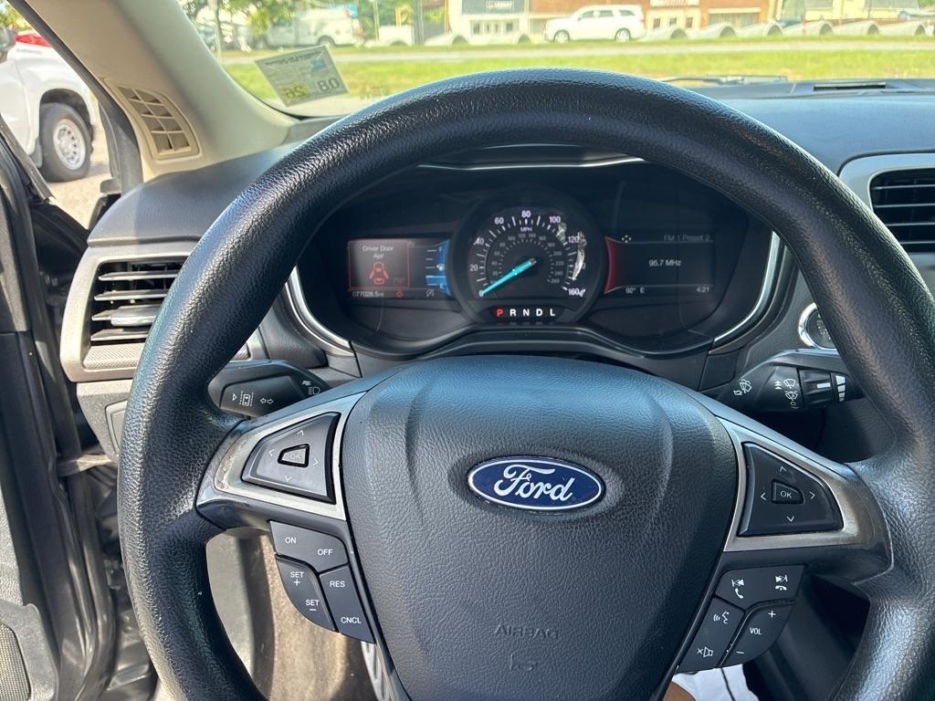 Ford Fusion SE FWD 2020