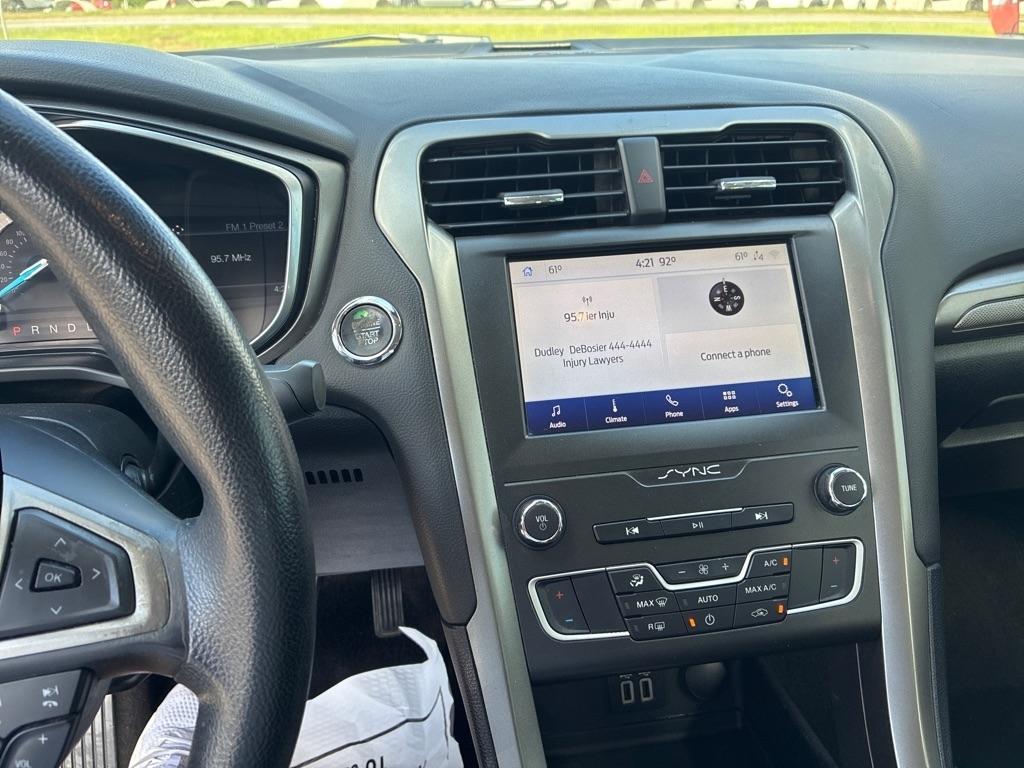 Ford Fusion SE FWD 2020