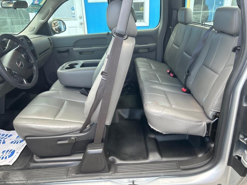 GMC Sierra 1500 2WD Ext Cab 143.5" Work Truck 2013