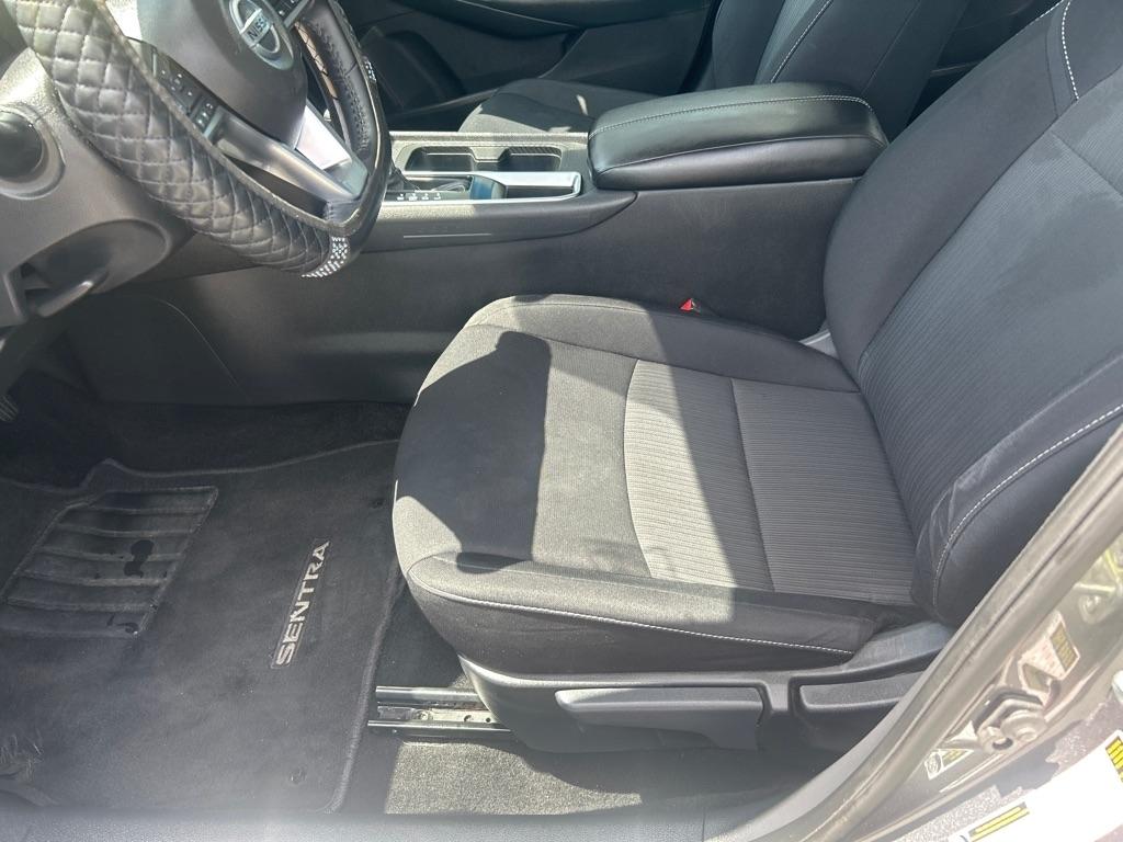 Nissan Sentra SV CVT 2021
