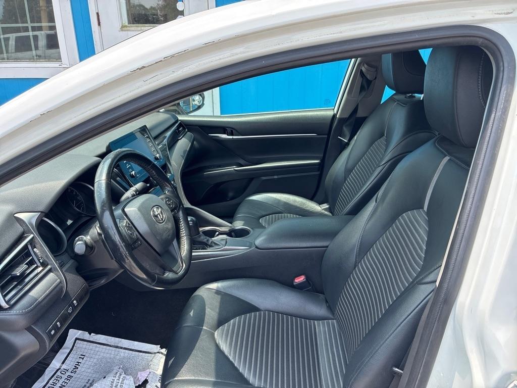 Toyota Camry SE Auto (Natl) 2021