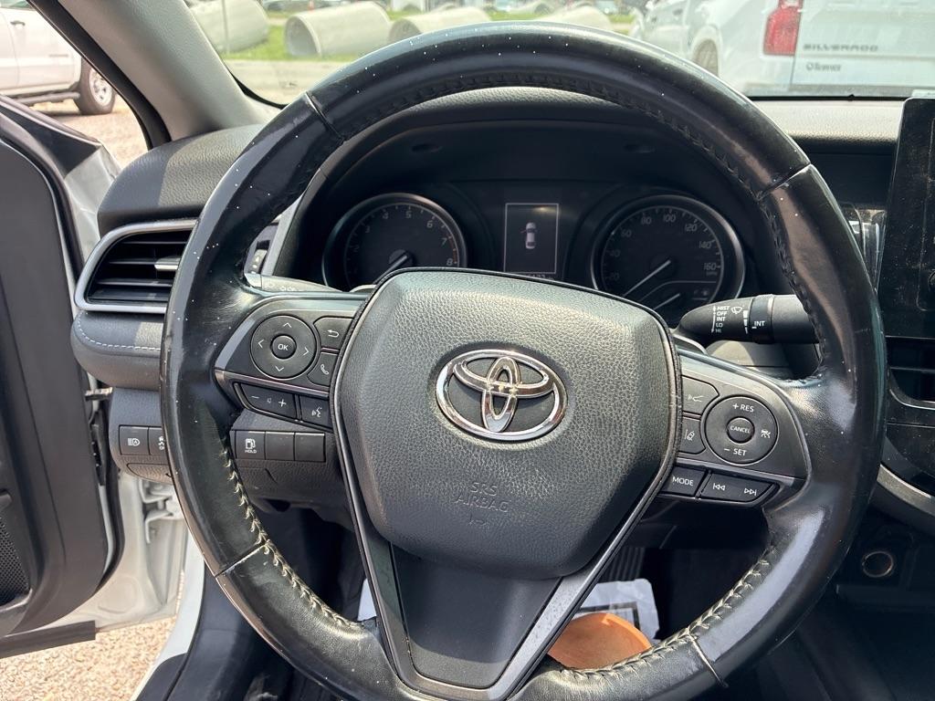 Toyota Camry SE Auto (Natl) 2021