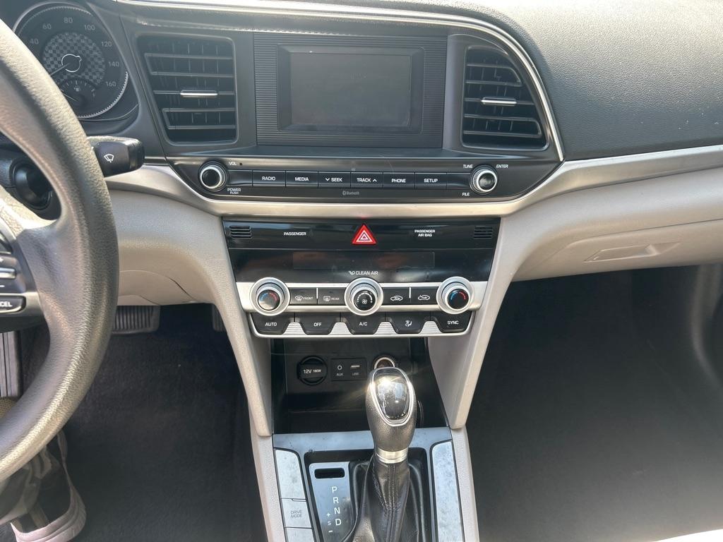Hyundai Elantra SE IVT 2020