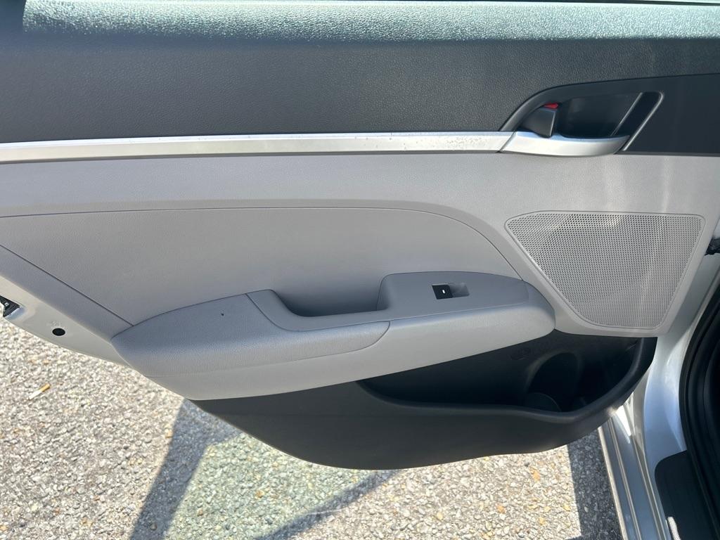 Hyundai Elantra SE IVT 2020