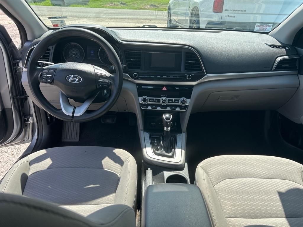Hyundai Elantra SE IVT 2020