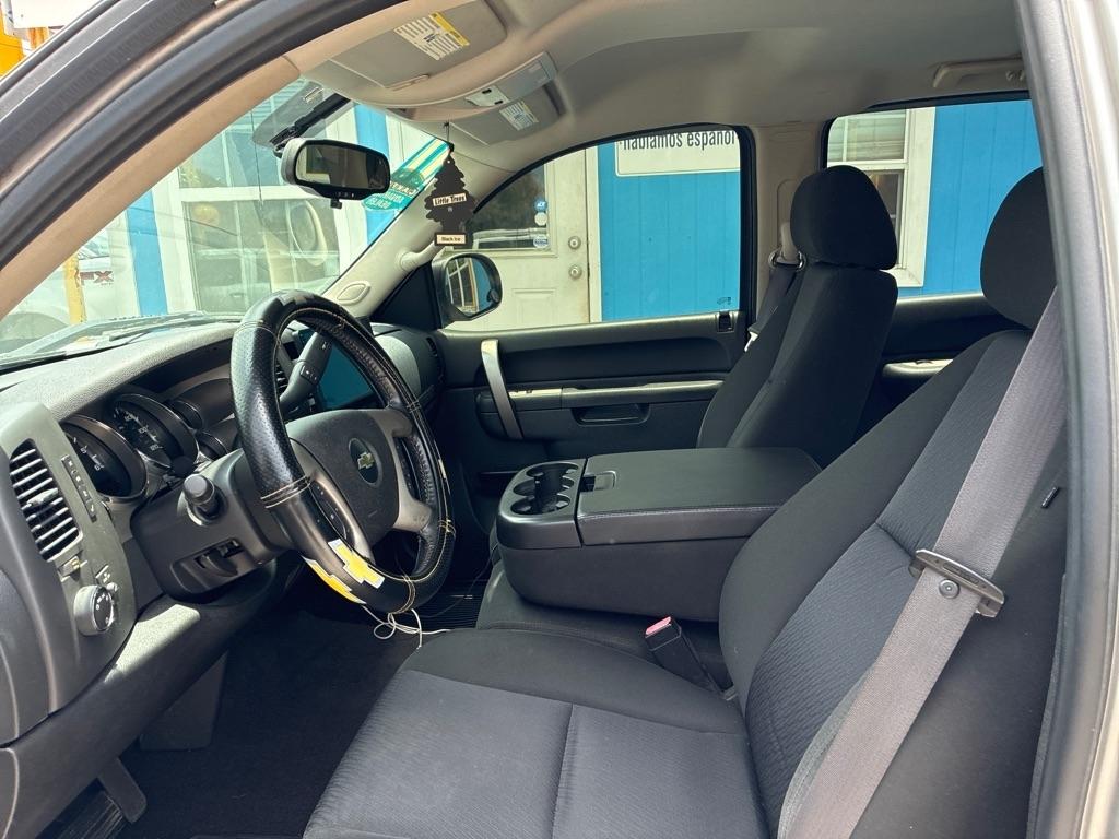 Chevrolet Silverado 1500 2WD Crew Cab 143.5" LT 2011