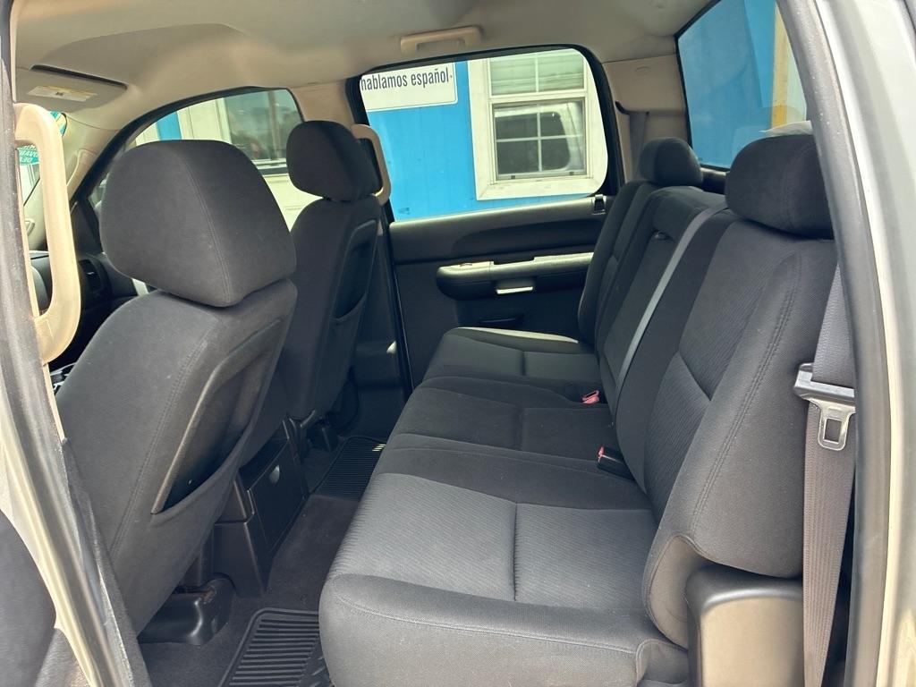 Chevrolet Silverado 1500 2WD Crew Cab 143.5" LT 2011