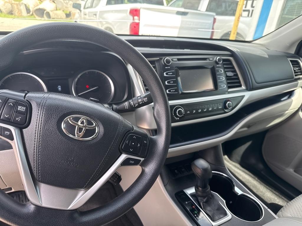 Toyota Highlander FWD 4dr I4 LE (Natl) 2016