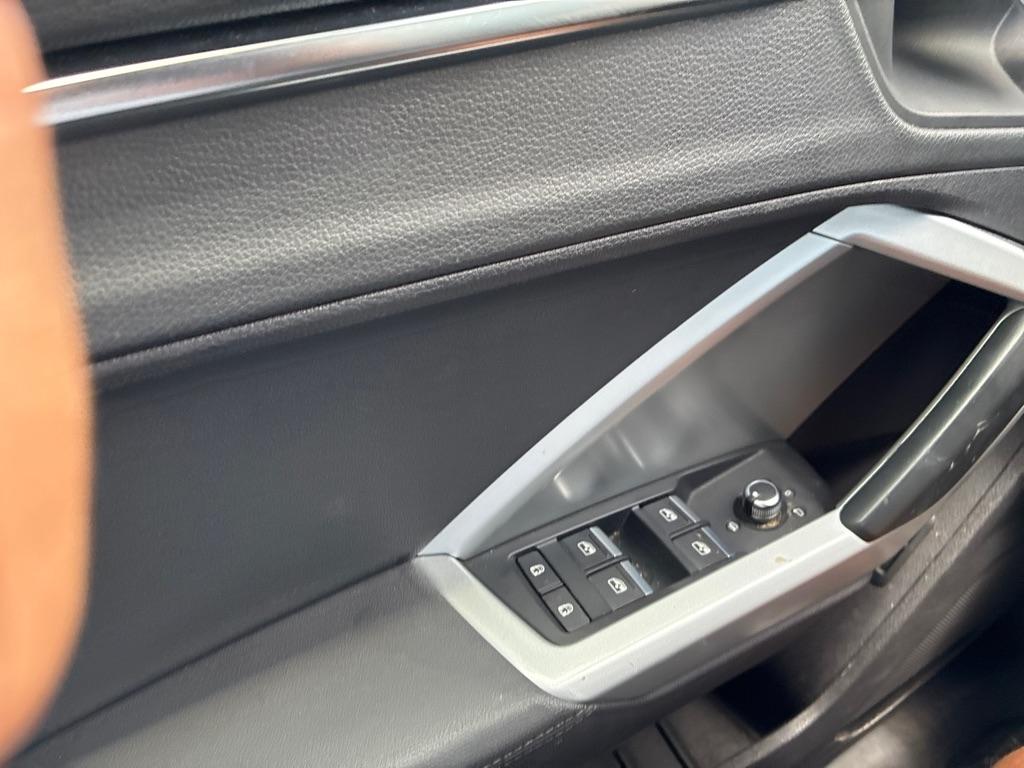 Audi Q3 Premium 40 TFSI quattro 2021