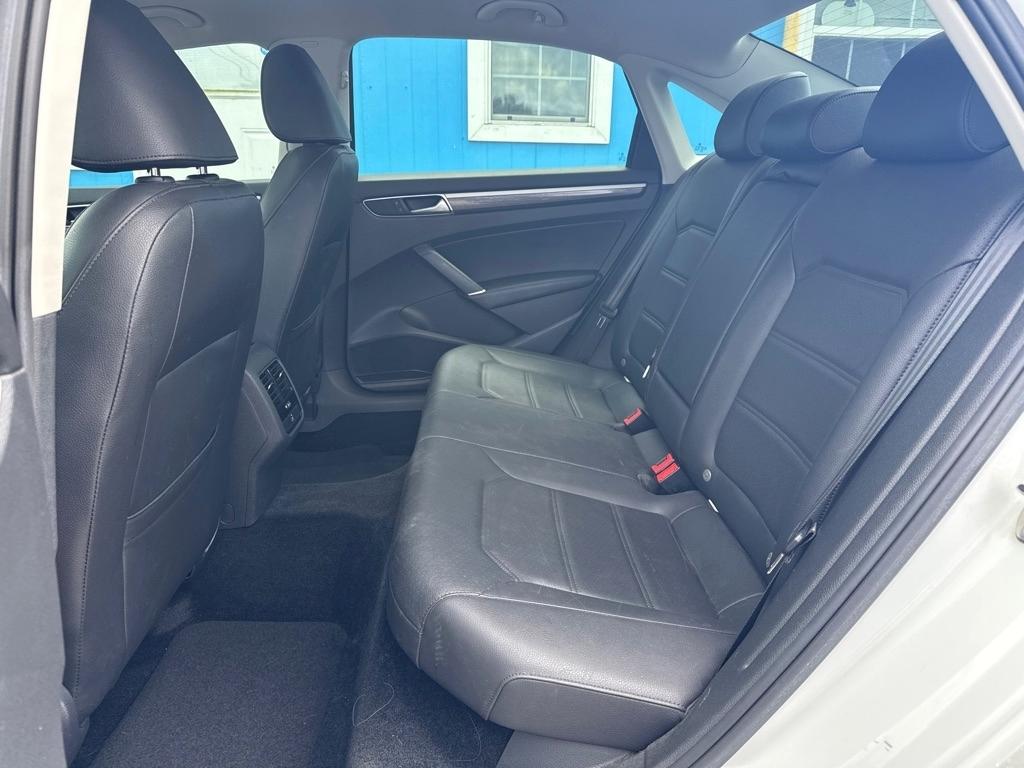 Volkswagen Passat 4dr Sdn 1.8T Auto SE 2016