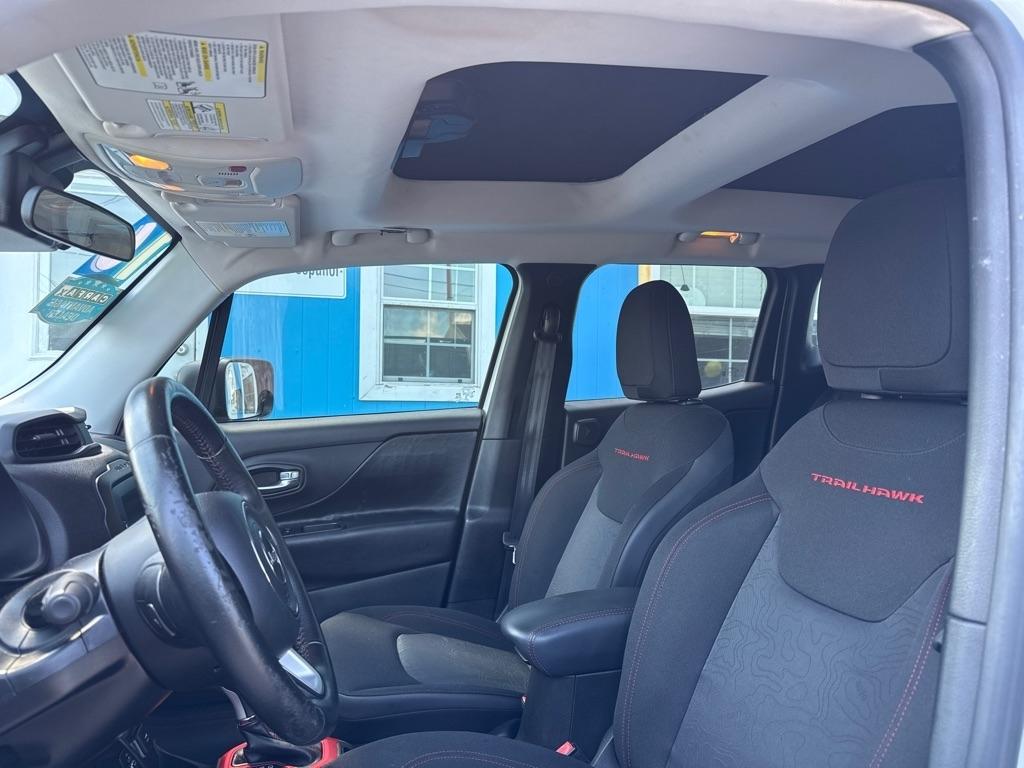 Jeep Renegade 4WD 4dr Trailhawk 2016