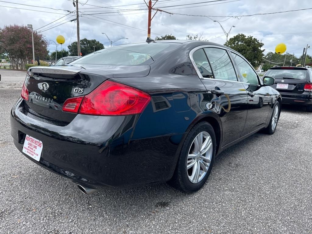 Infiniti G25 Sedan 4dr Base RWD 2011