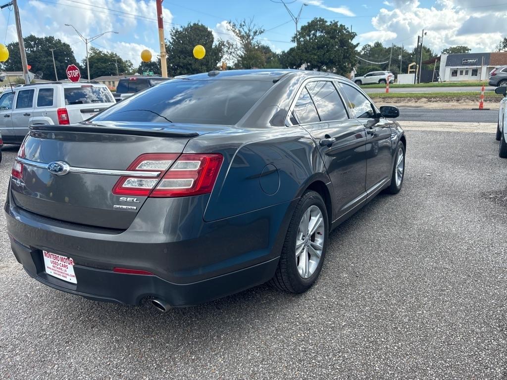Ford Taurus 4dr Sdn SEL FWD 2015