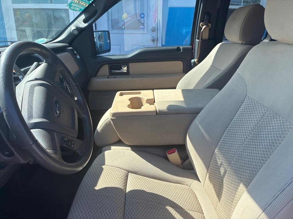 Ford F-150 2WD SuperCab 145" Lariat 2012