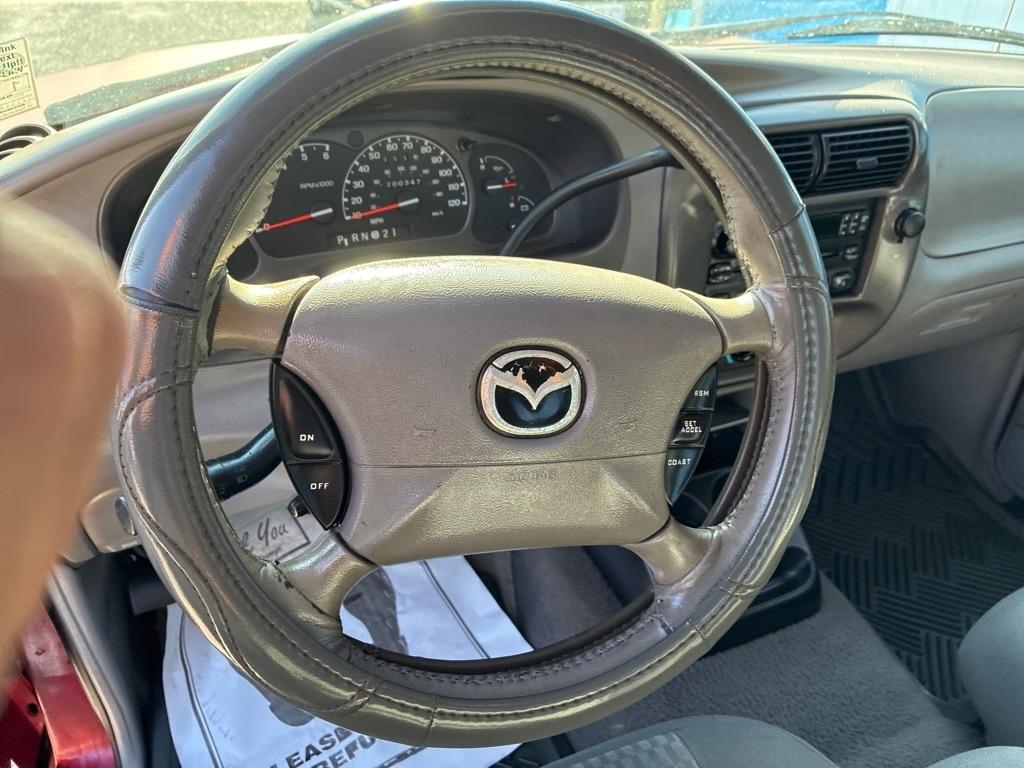 Mazda B-Series 2WD Truck Cab Plus 125" WB 3.0L Man SE 2001