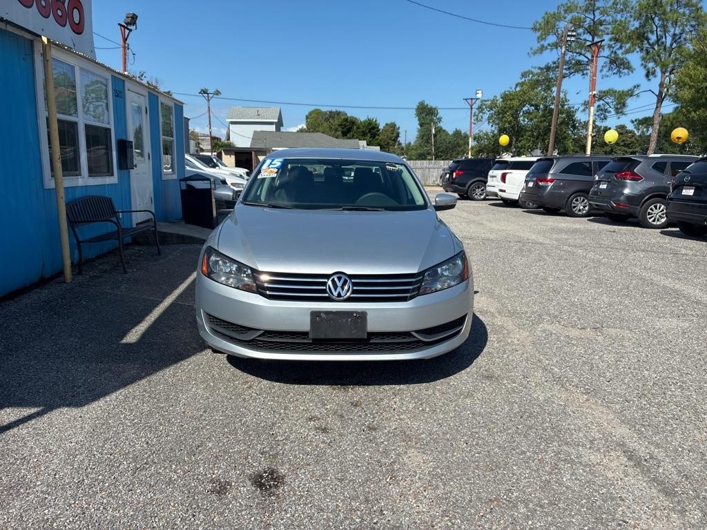 Volkswagen Passat 4dr Sdn 1.8T Auto S 2015