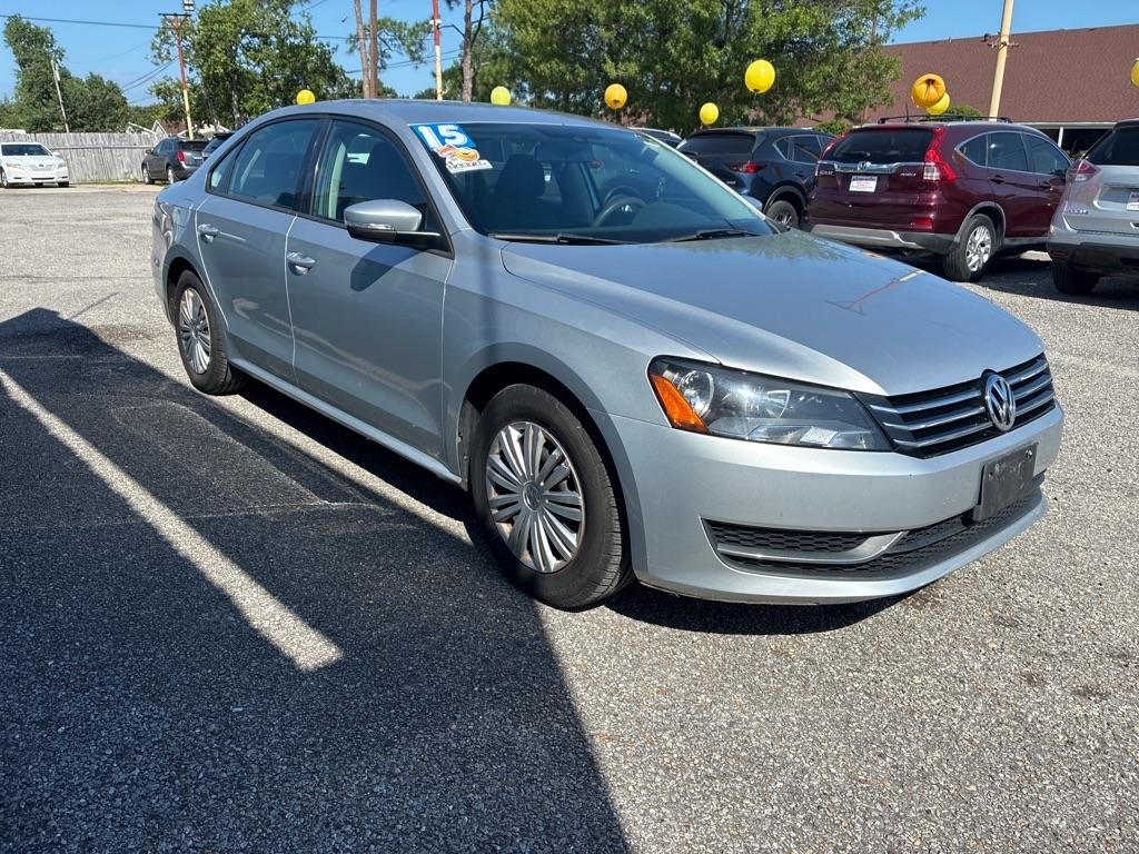 Volkswagen Passat 4dr Sdn 1.8T Auto S 2015
