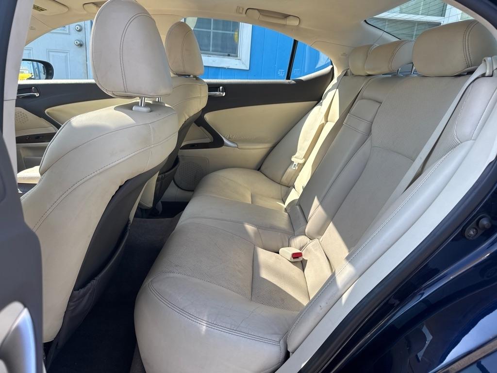 Lexus IS 250 4dr Sport Sdn Auto AWD 2010