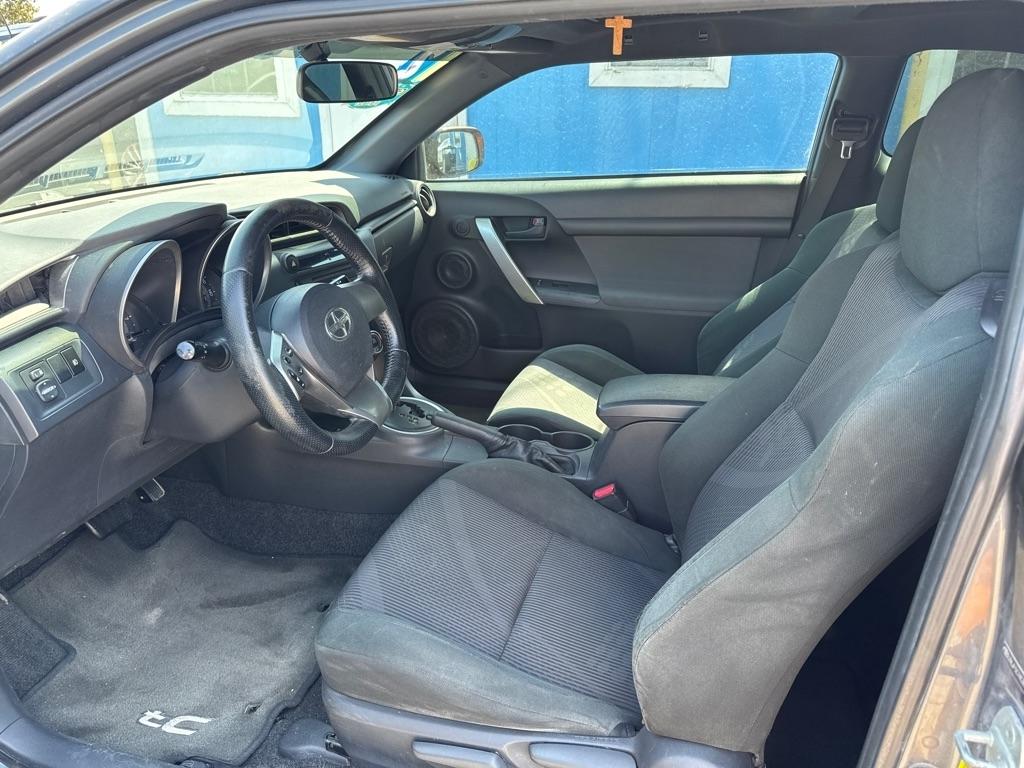 Scion tC 2dr HB Man (Natl) 2012