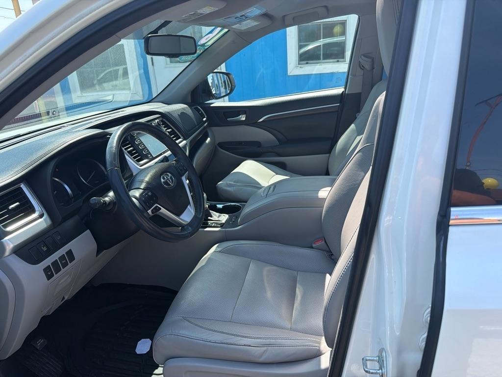 Toyota Highlander FWD 4dr V6 Limited (Natl) 2016