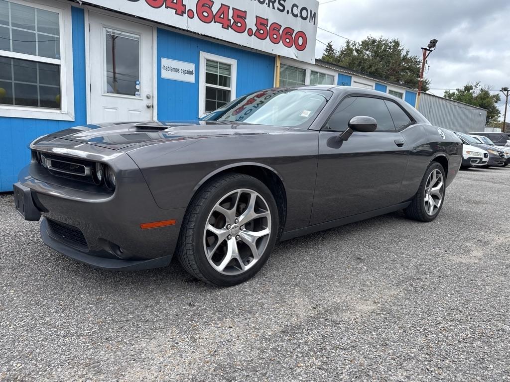 Dodge Challenger 2dr Cpe SXT Plus 2015