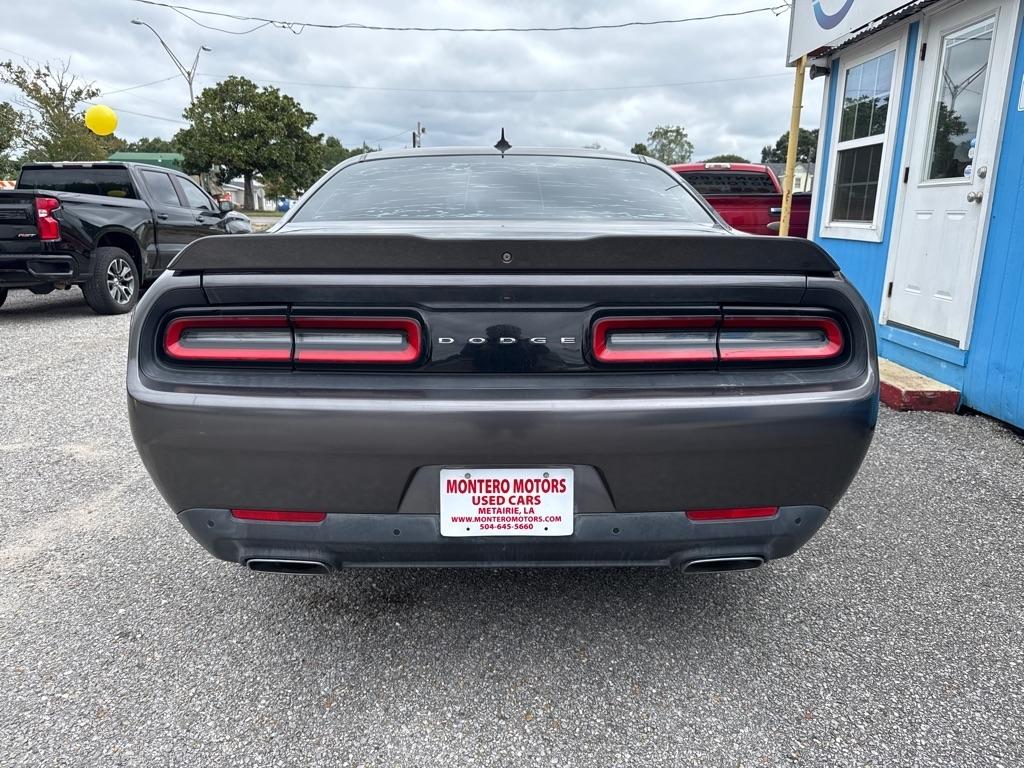 Dodge Challenger 2dr Cpe SXT Plus 2015