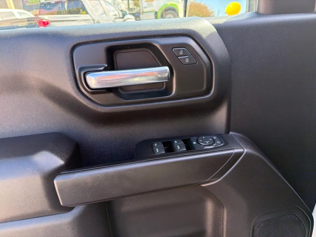 Chevrolet Silverado 1500 2WD Crew Cab 147" Work Truck 2023