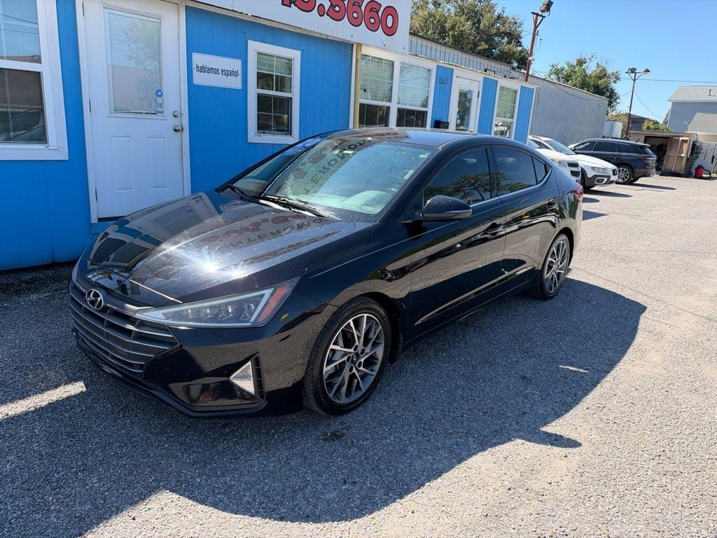Hyundai Elantra Limited IVT 2020