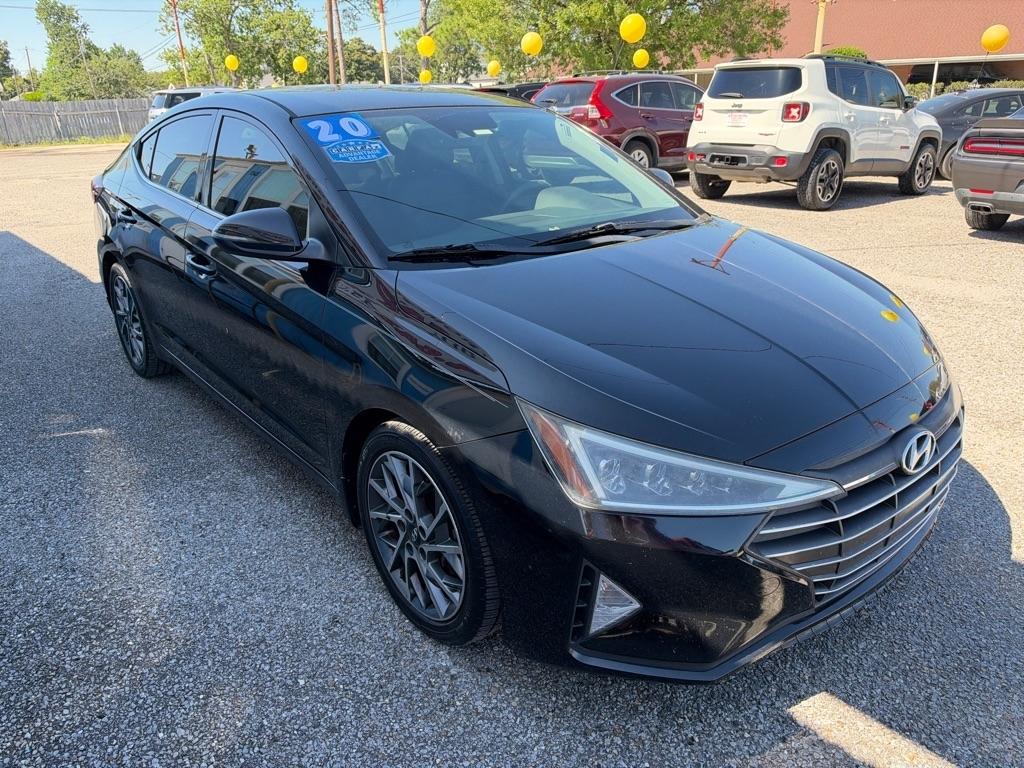 Hyundai Elantra Limited IVT 2020