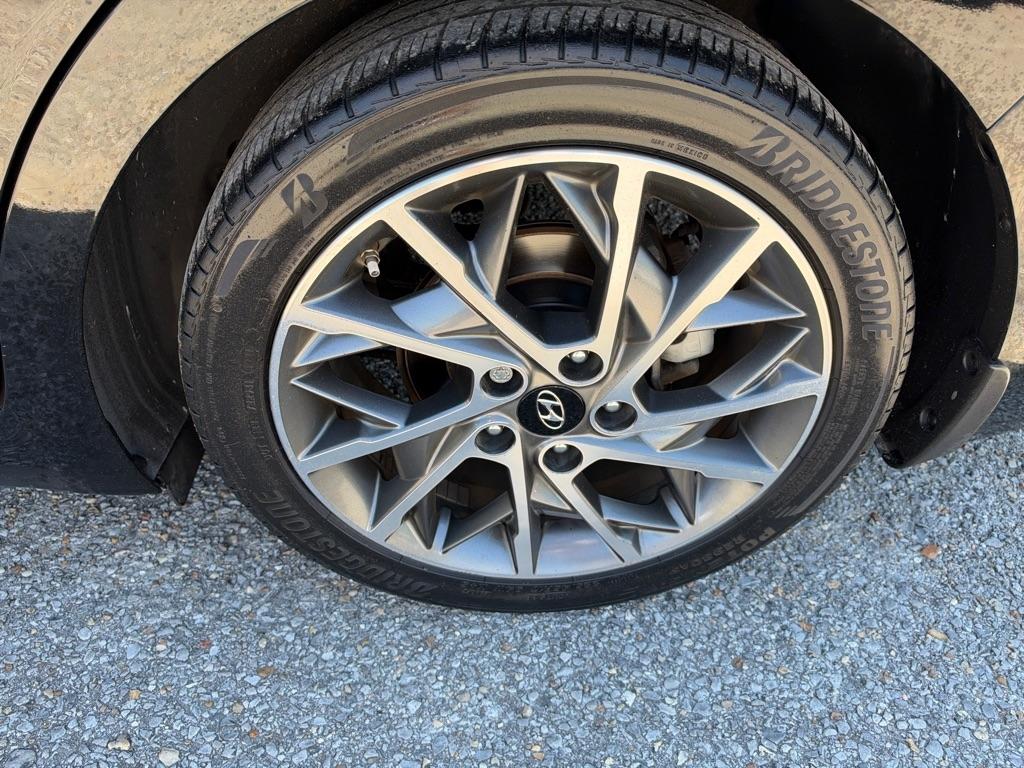 Hyundai Elantra Limited IVT 2020