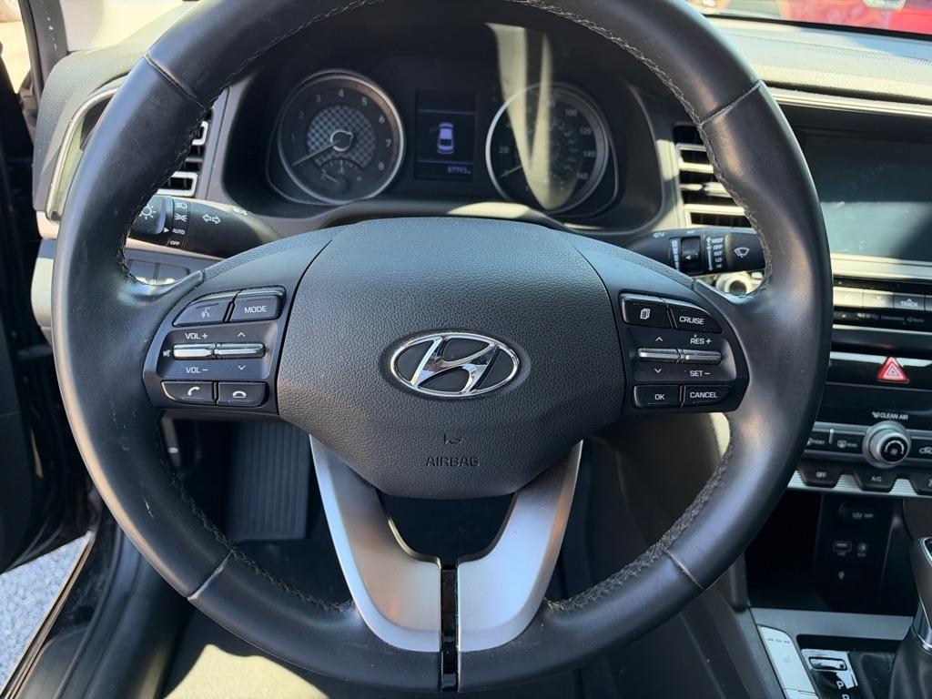 Hyundai Elantra Limited IVT 2020
