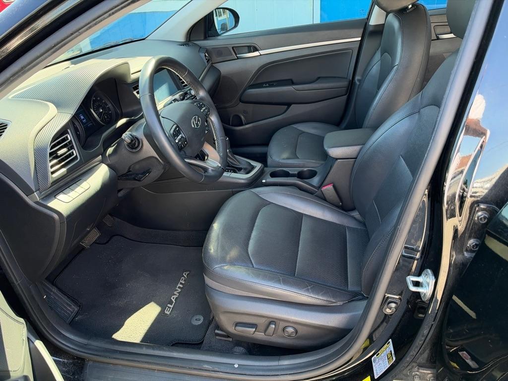 Hyundai Elantra Limited IVT 2020