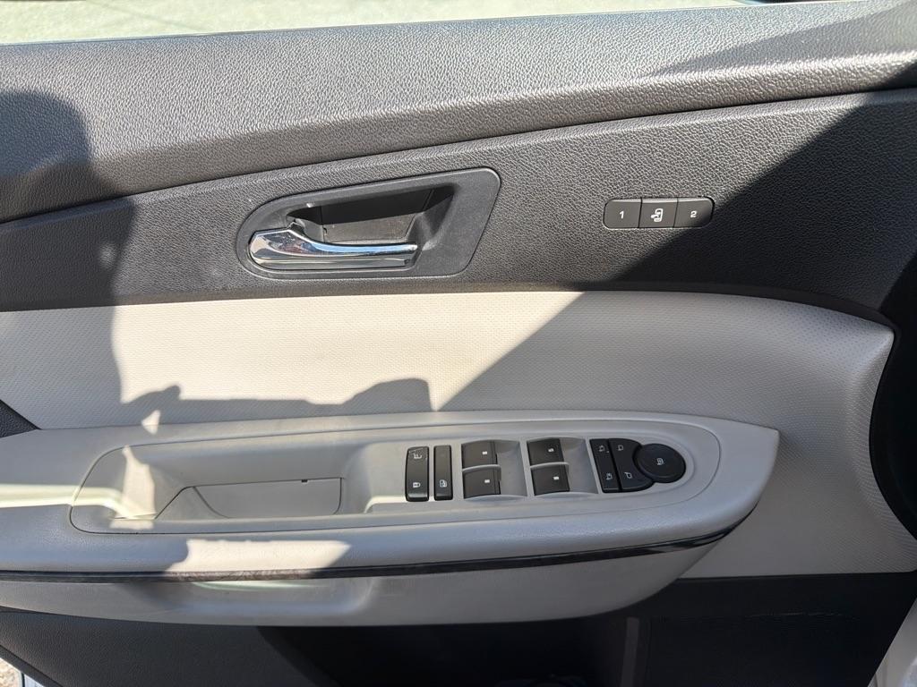 GMC Acadia FWD 4dr Denali 2011