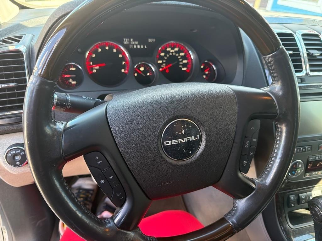 GMC Acadia FWD 4dr Denali 2011